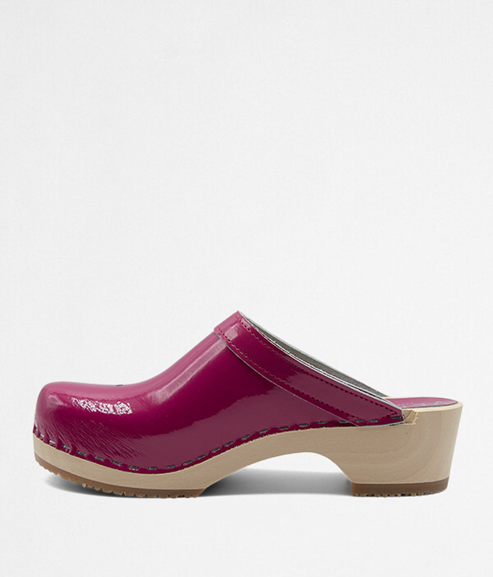 Viva magenta clog mules