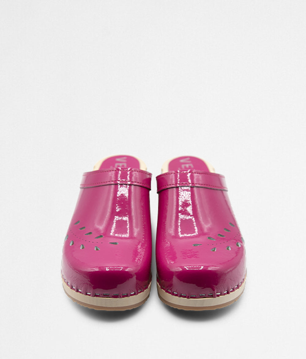 Viva magenta clog mules