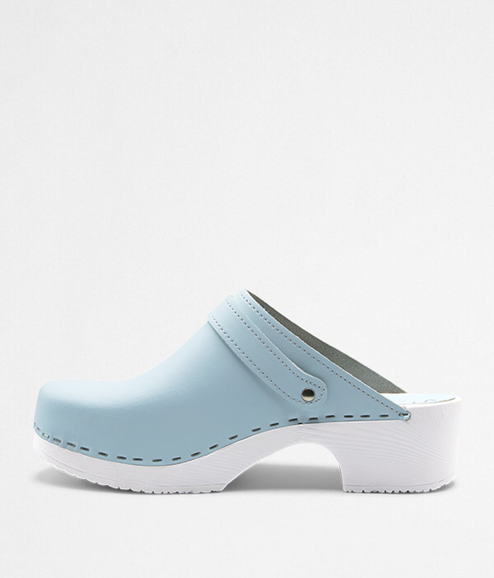 professional clogs white comfort base light blue leather with strap